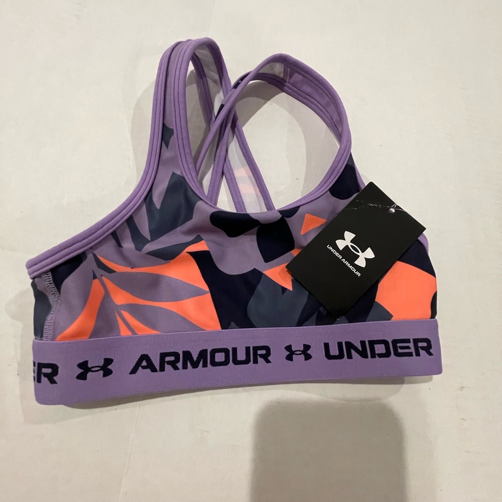 NWT Girls under armour cross back sports bra youth small